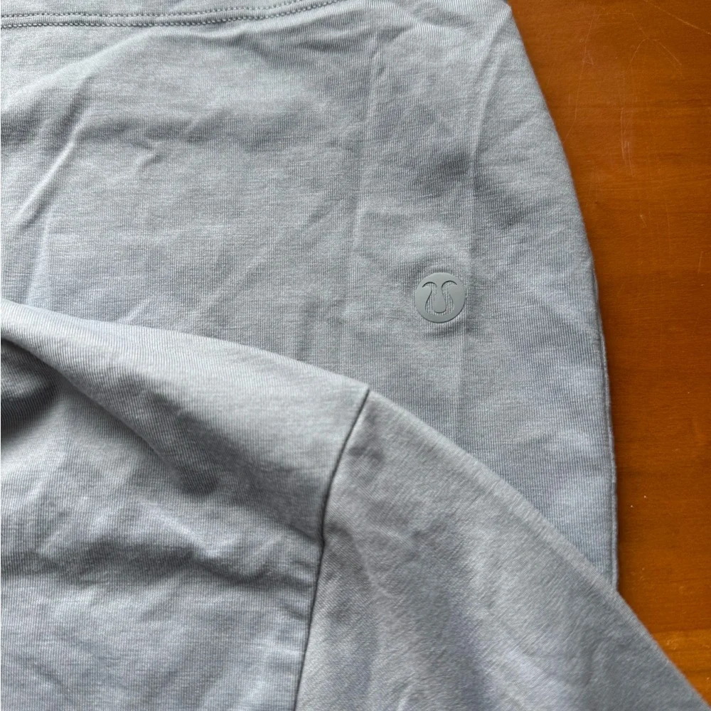 lululemon athletica Slate Blue Short Sleeve Tee L - Picture 3 of 3